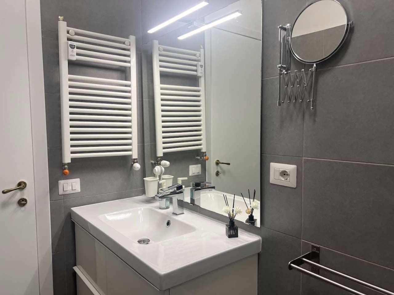 Modern Apartment In Monteverde Rome Extérieur photo